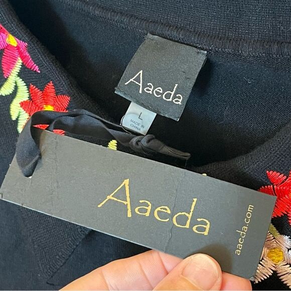 Aaeda Embroidered Floral Collar Pullover Knit Sweater in Black NWT! size Large - Picture 9 of 12